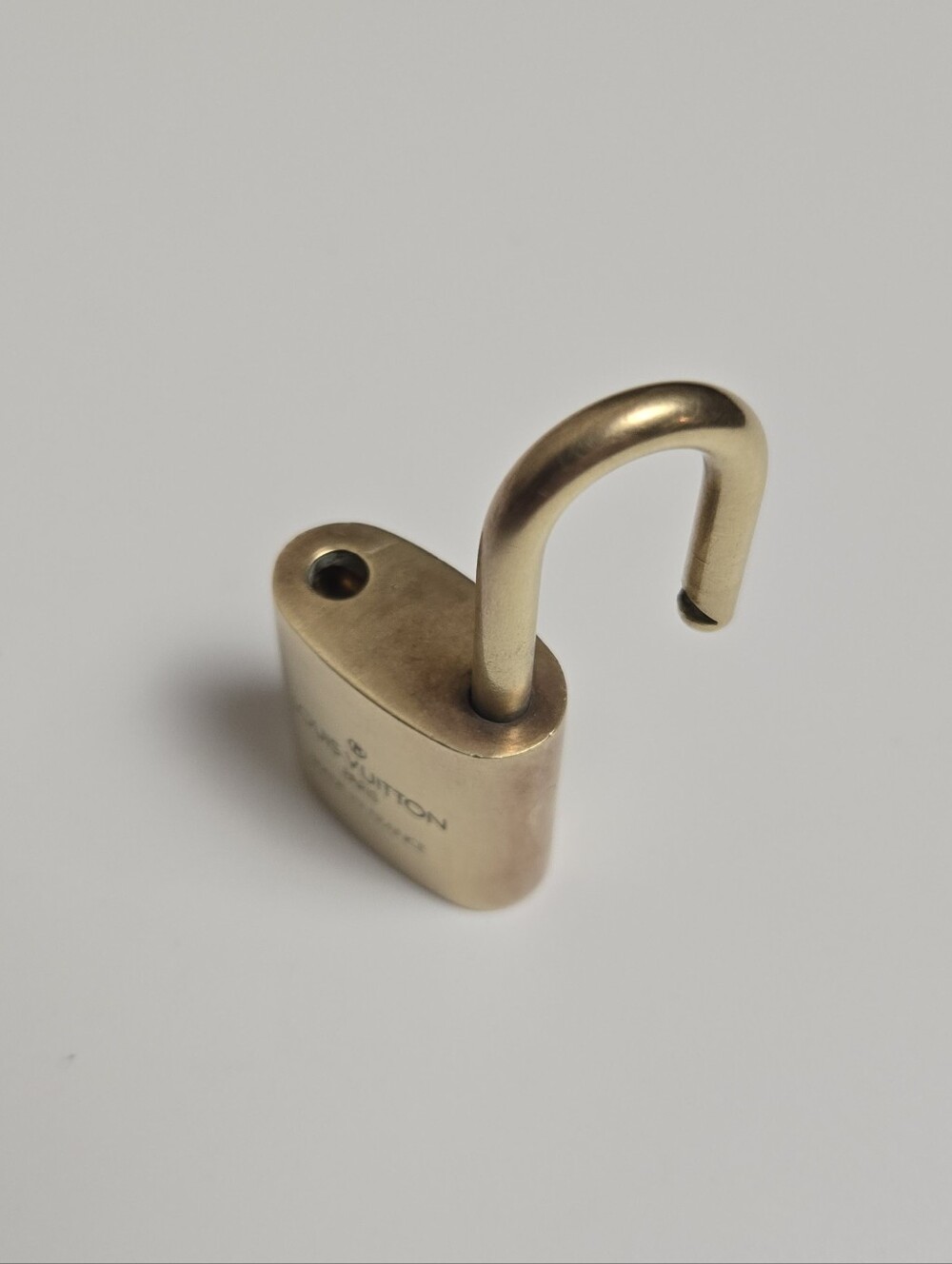 Louis Vuitton Lock and Key #301 Gold Brass Padlock Authentic - Picture 6 of 7